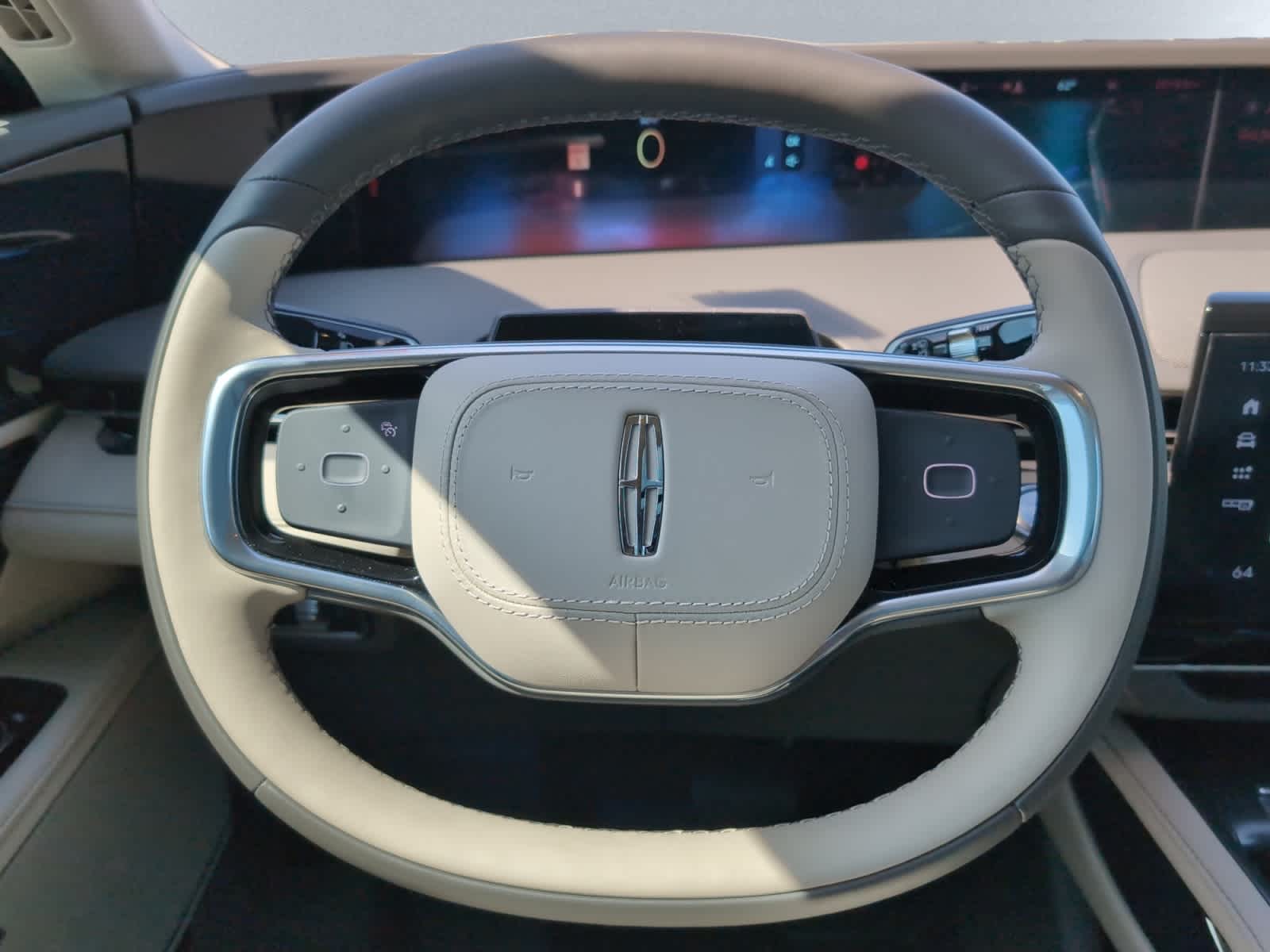 used 2025 Lincoln Nautilus car, priced at $61,998