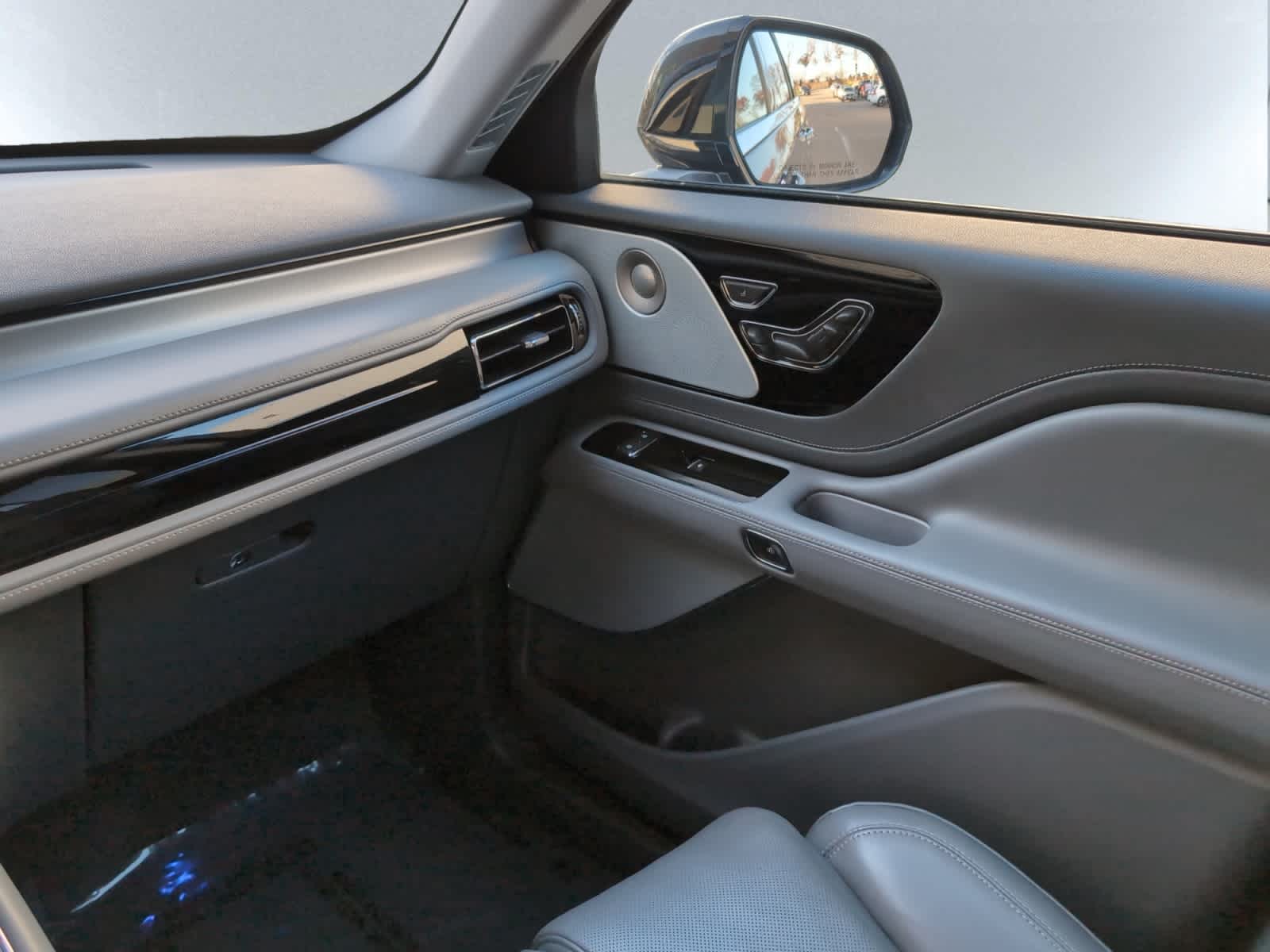 used 2021 Lincoln Aviator car, priced at $43,898