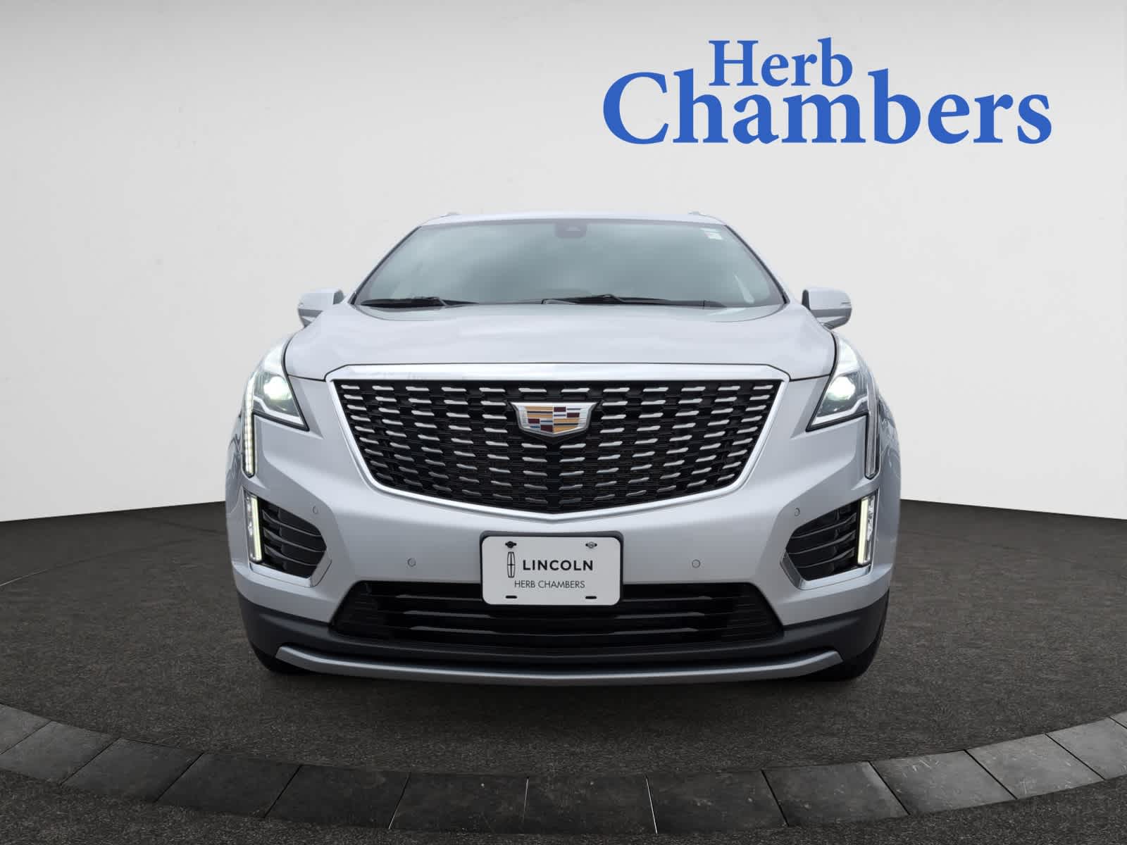 used 2020 Cadillac XT5 car, priced at $23,998