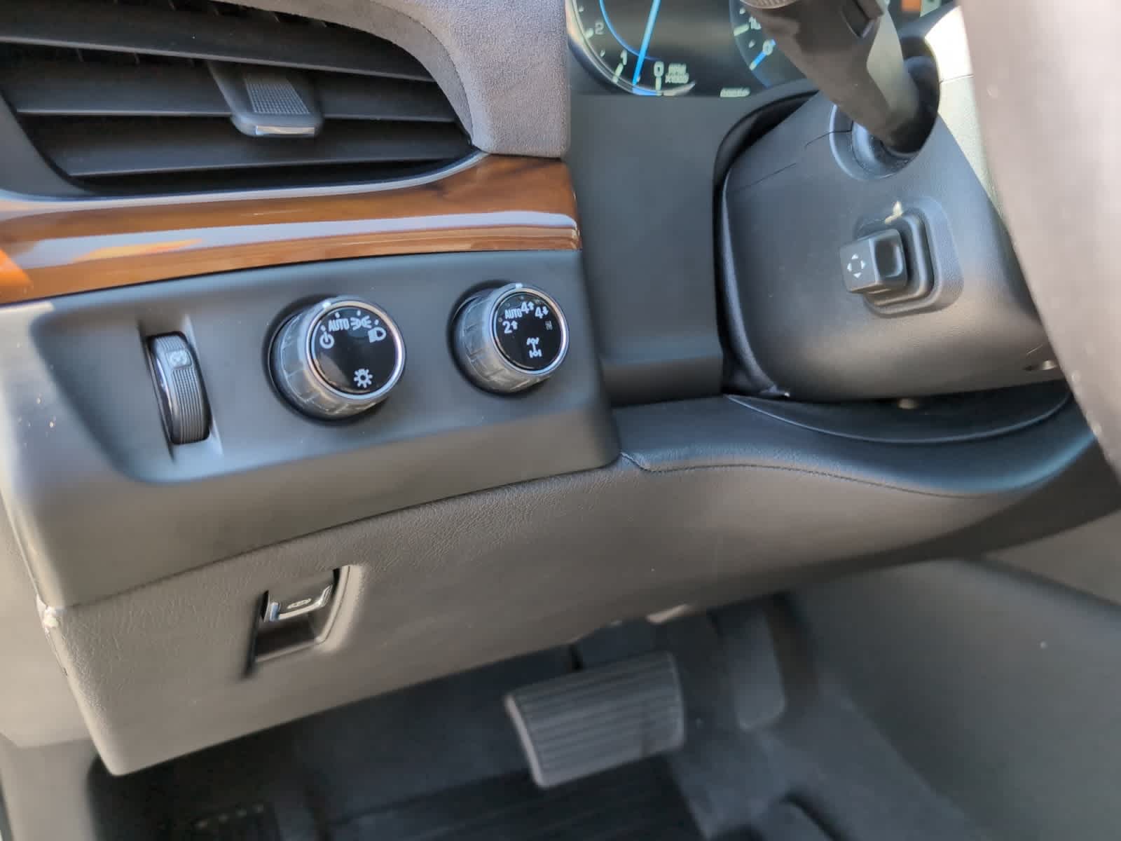 used 2019 Cadillac Escalade car, priced at $39,998