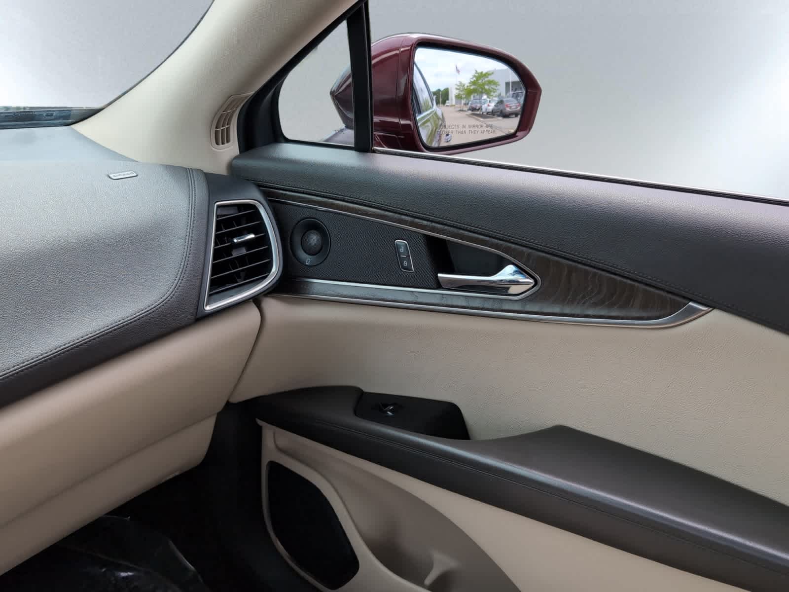 used 2019 Lincoln Nautilus car, priced at $22,998