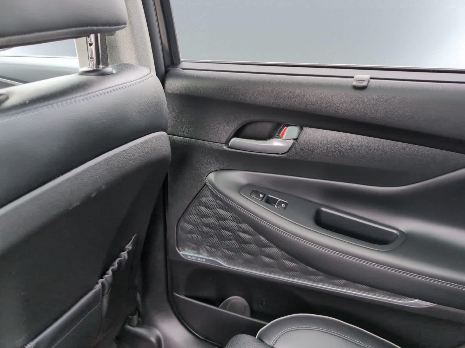 used 2022 Hyundai Santa Fe car, priced at $27,998