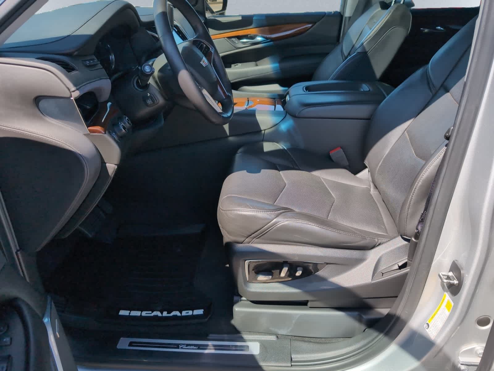 used 2019 Cadillac Escalade car, priced at $39,998