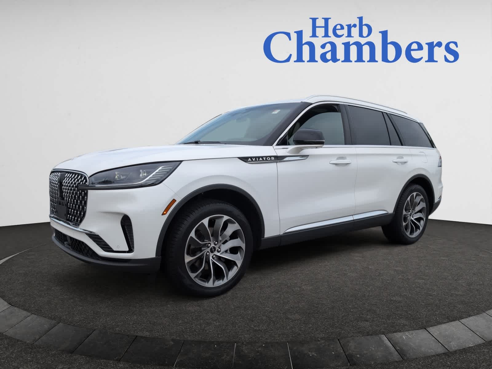 used 2025 Lincoln Aviator car, priced at $72,998