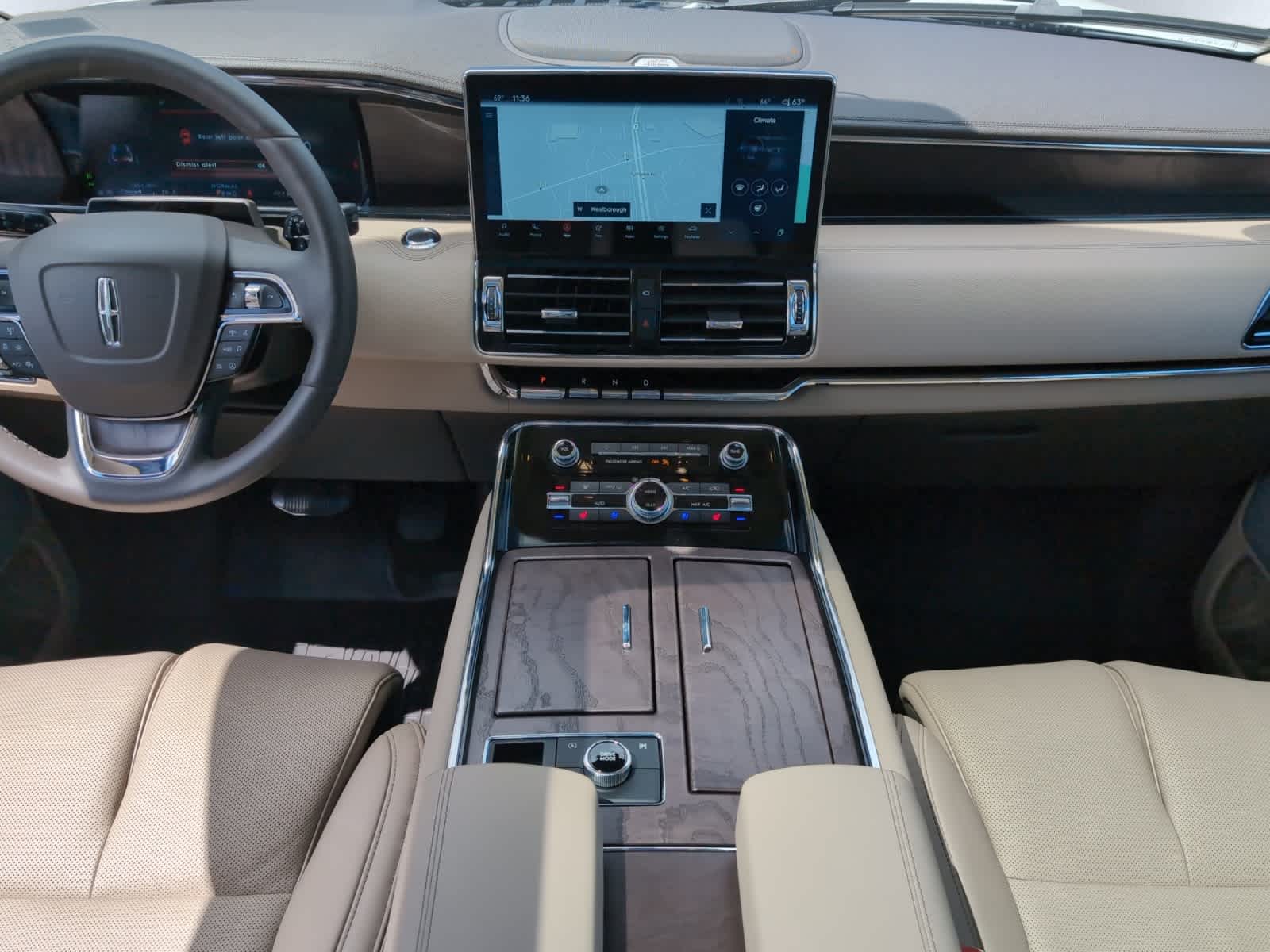 used 2024 Lincoln Navigator car, priced at $86,195