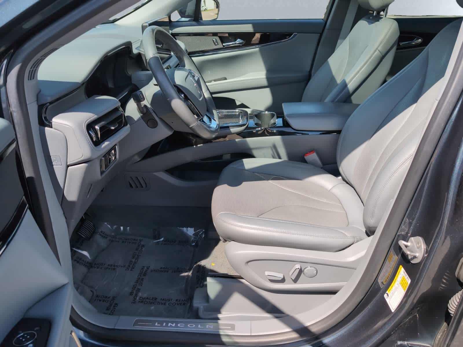 used 2022 Lincoln Nautilus car, priced at $41,998