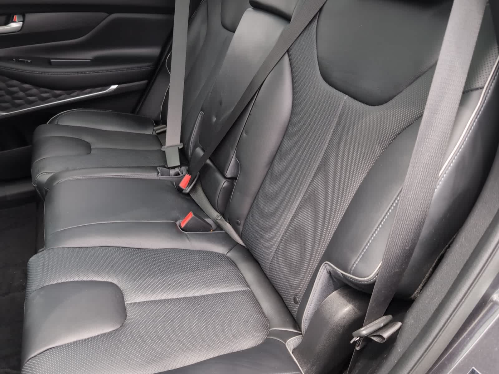 used 2022 Hyundai Santa Fe car, priced at $27,998