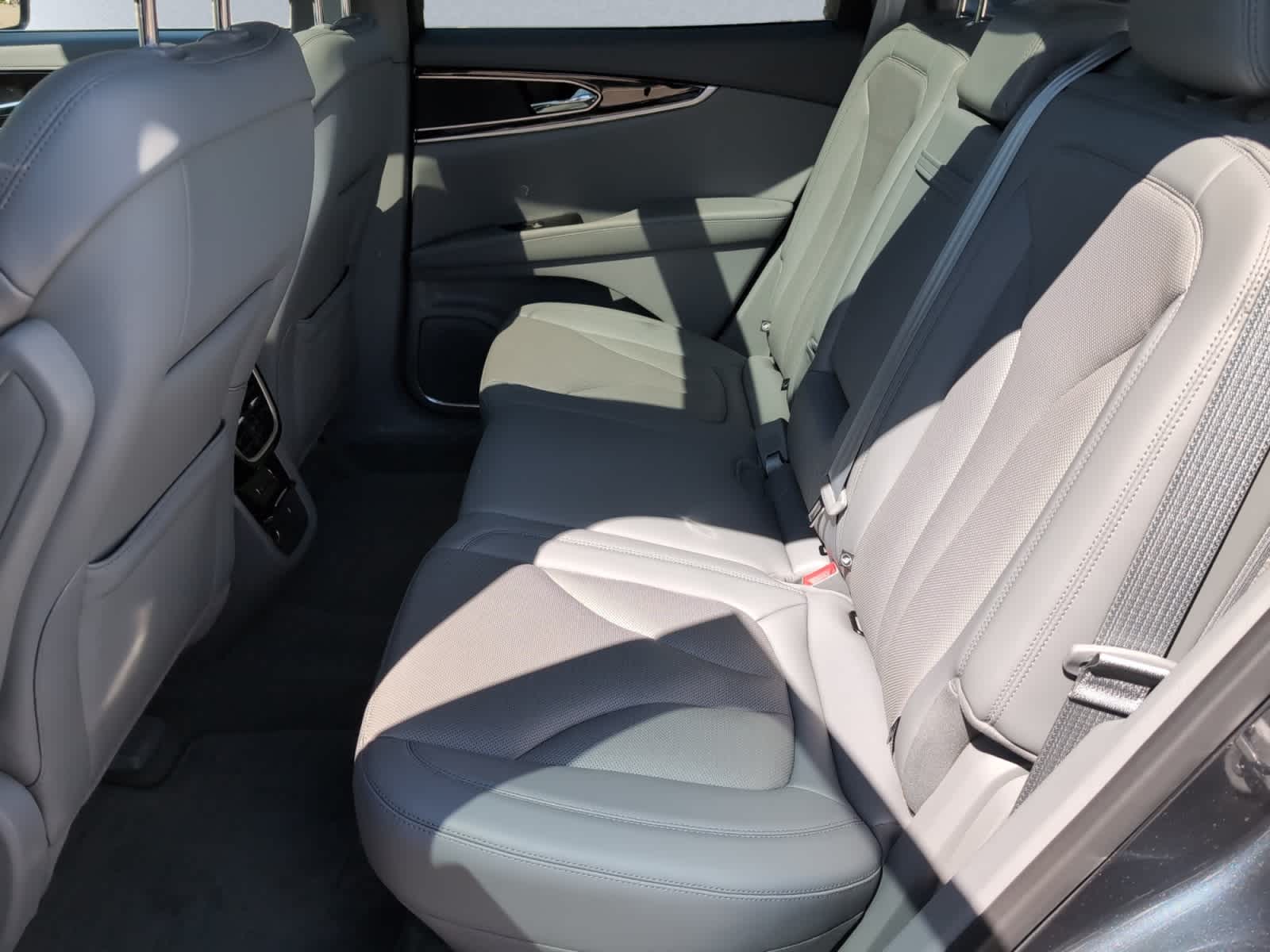 used 2022 Lincoln Nautilus car, priced at $41,998