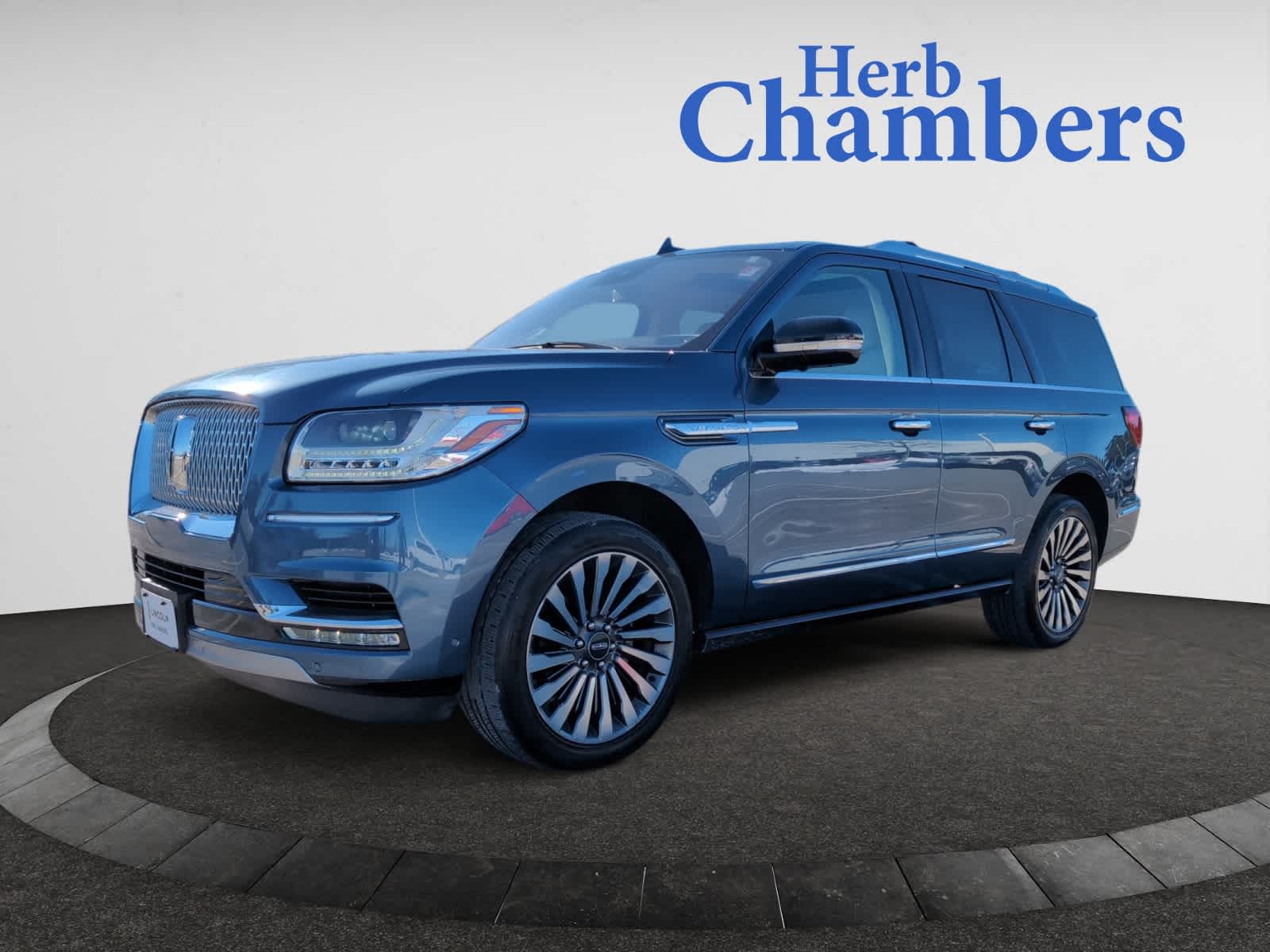 used 2019 Lincoln Navigator car, priced at $39,998