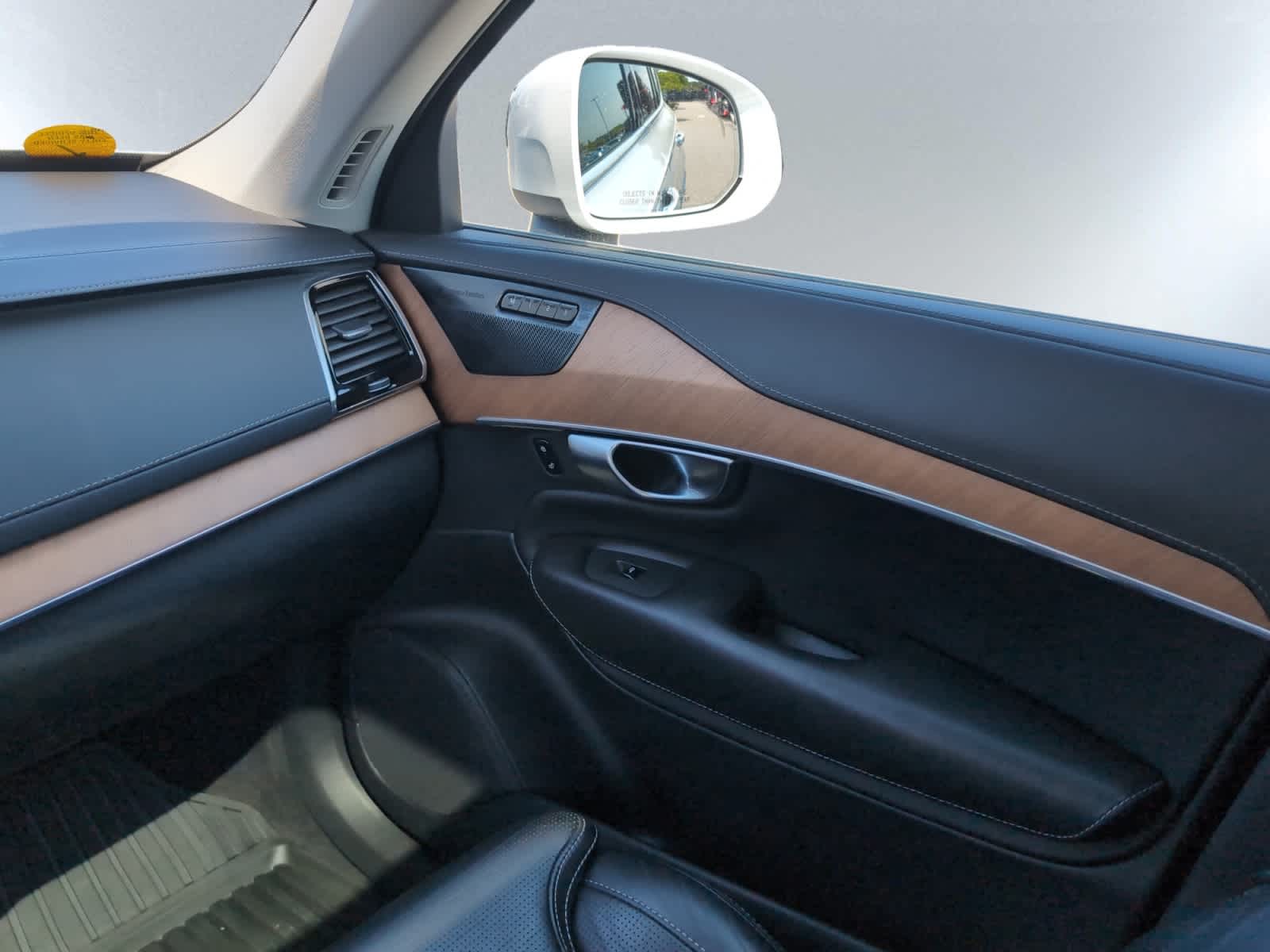used 2019 Volvo XC90 car, priced at $29,998