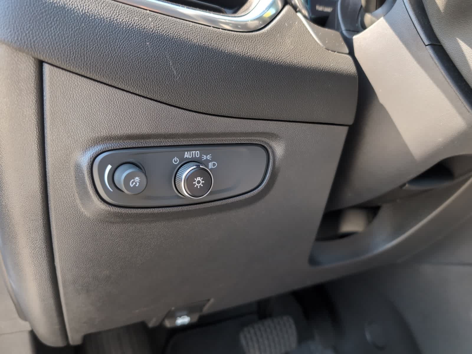 used 2022 Chevrolet Equinox car, priced at $24,798