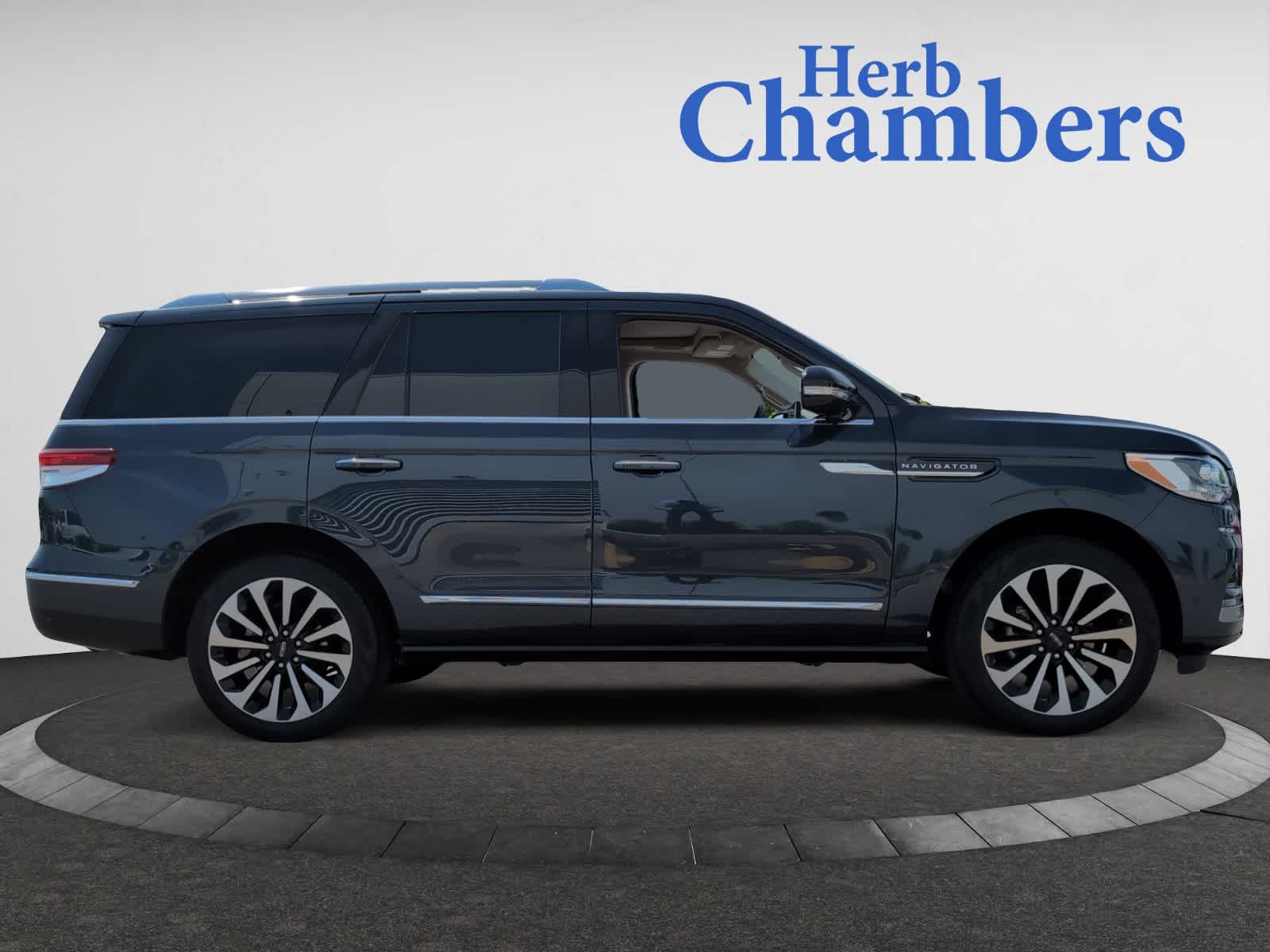used 2022 Lincoln Navigator car, priced at $64,998