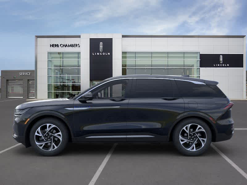 new 2025 Lincoln Nautilus car, priced at $61,915