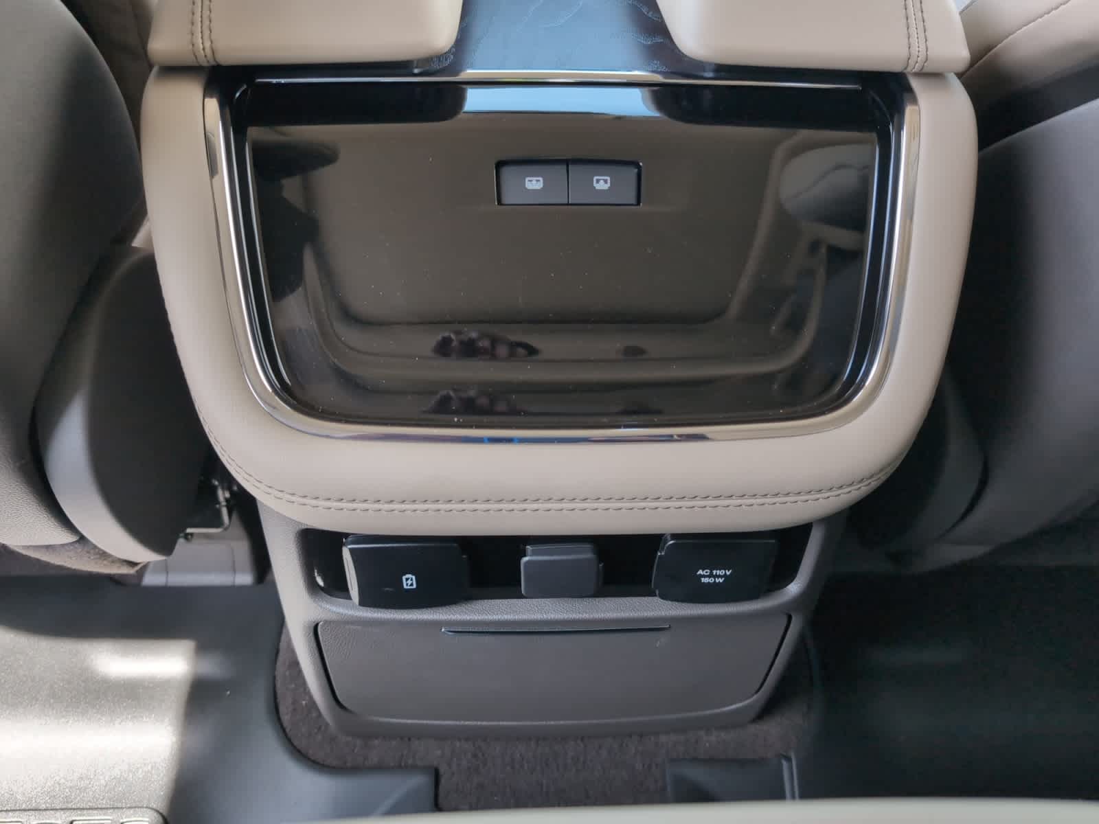used 2022 Lincoln Navigator car, priced at $64,998