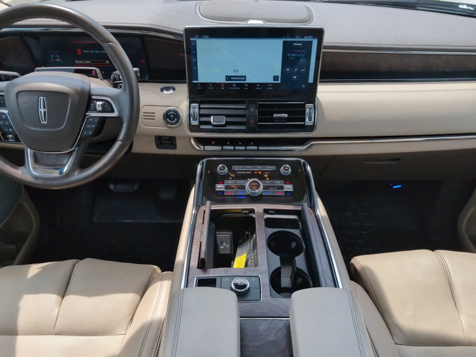 used 2022 Lincoln Navigator car, priced at $59,998