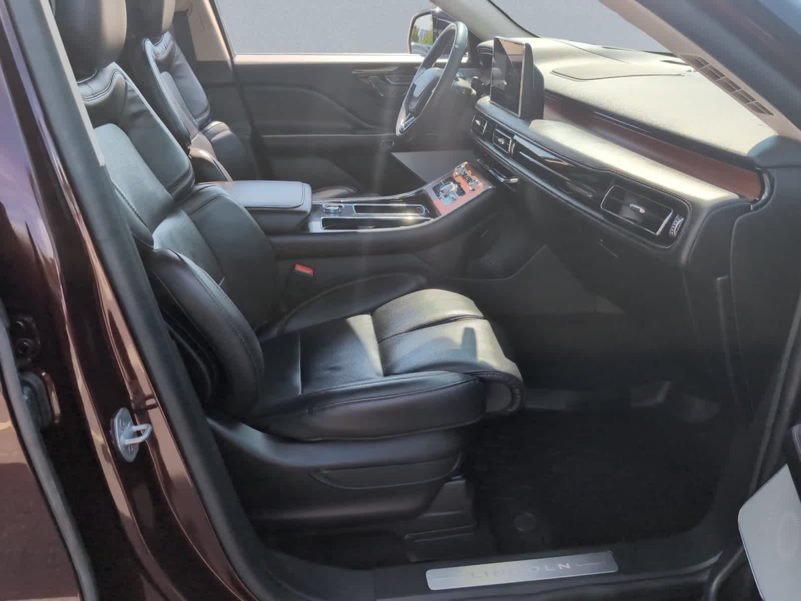 used 2022 Lincoln Aviator car, priced at $35,998