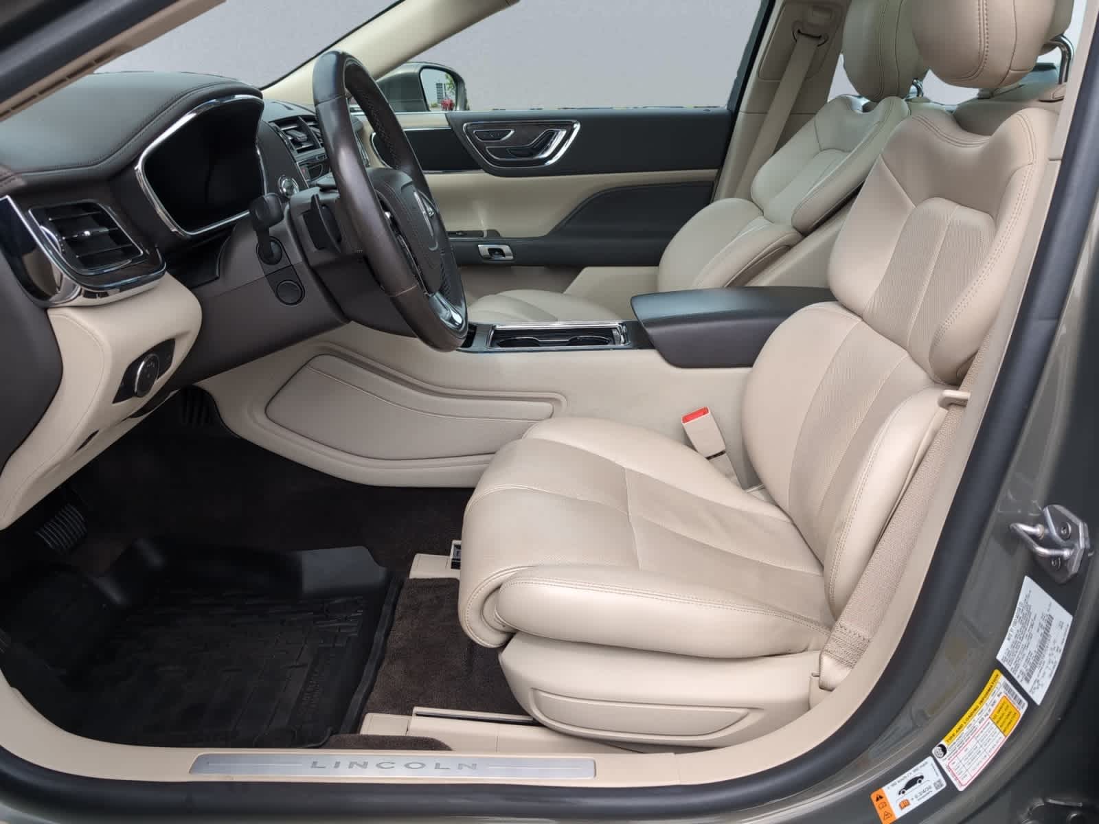 used 2017 Lincoln Continental car, priced at $16,998