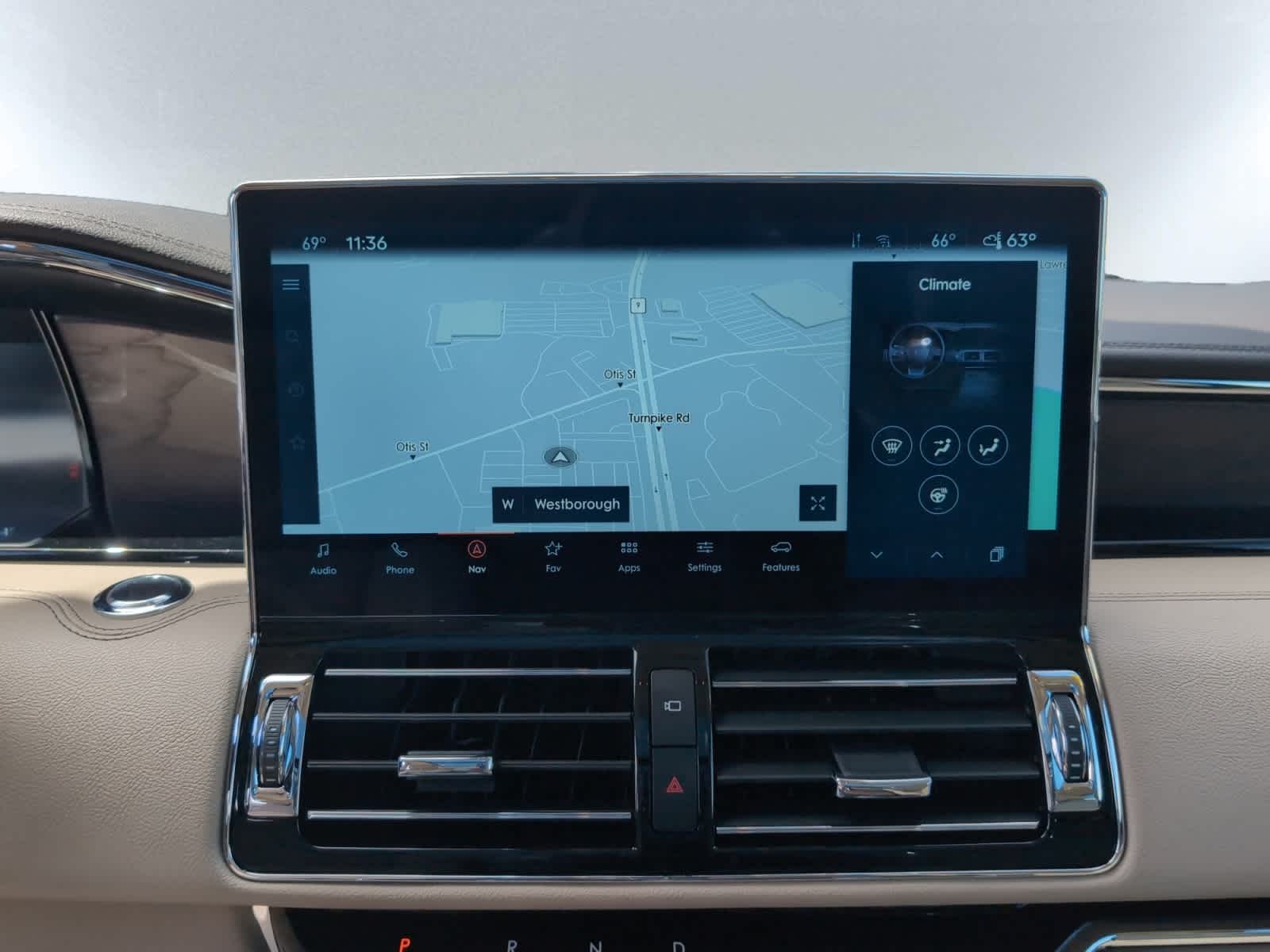 used 2024 Lincoln Navigator car, priced at $86,195