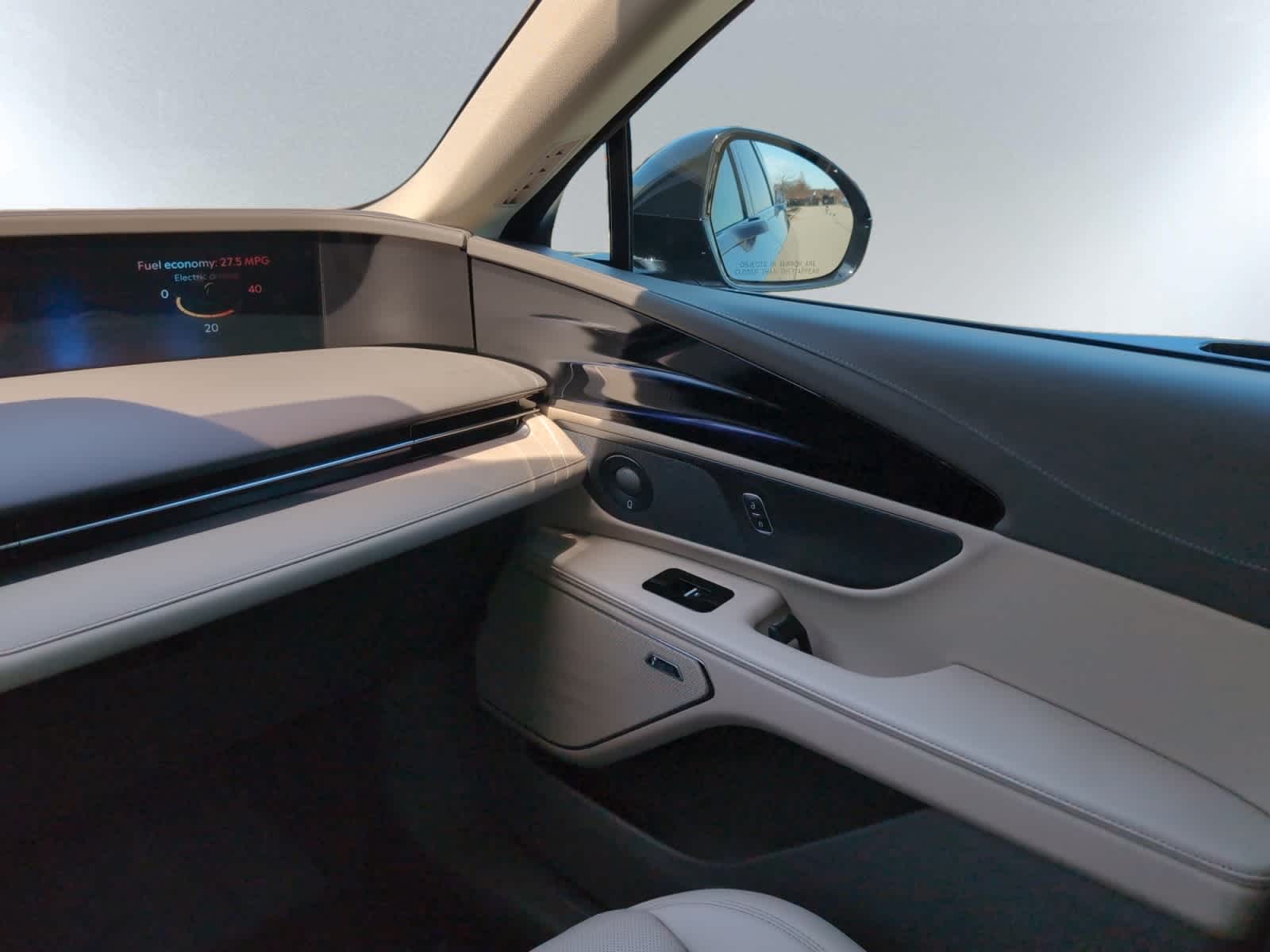used 2025 Lincoln Nautilus car, priced at $61,998