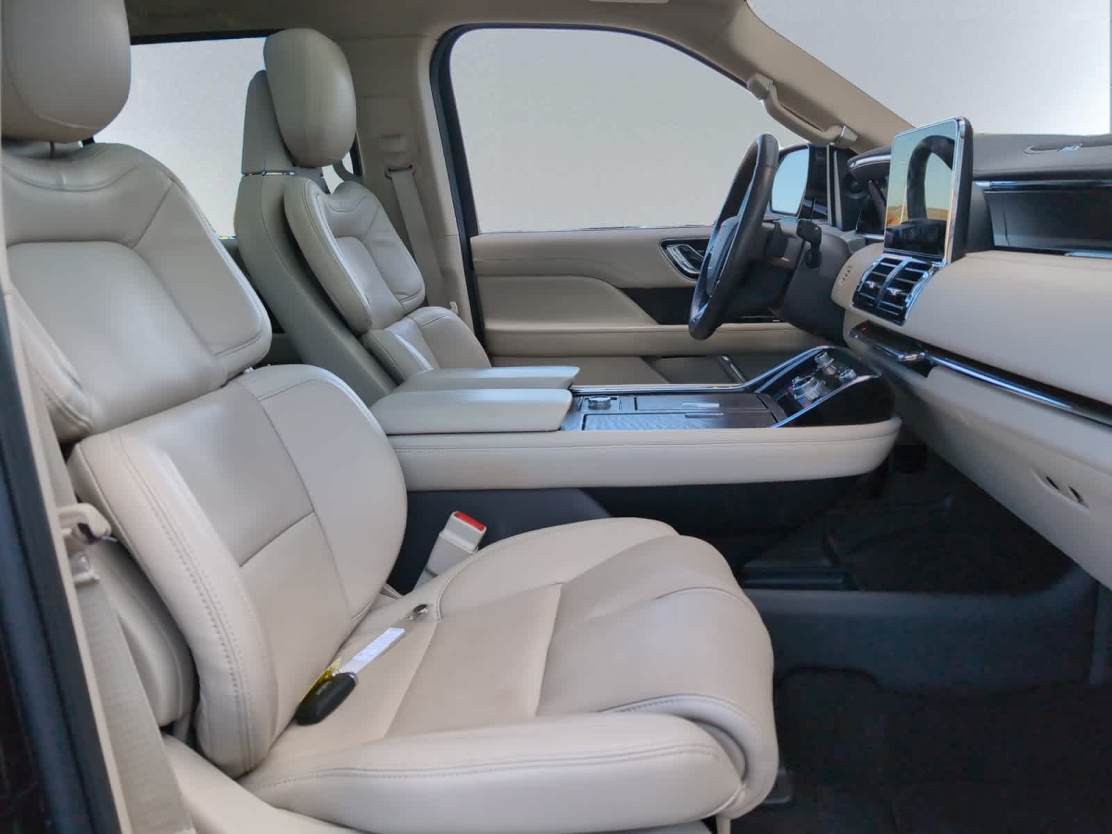 used 2020 Lincoln Navigator car, priced at $47,998