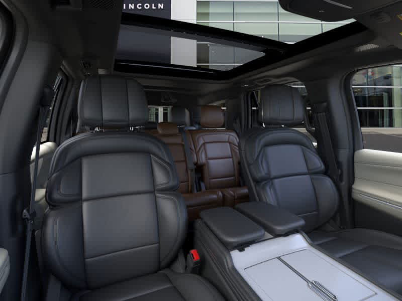 new 2025 Lincoln Navigator car, priced at $106,555