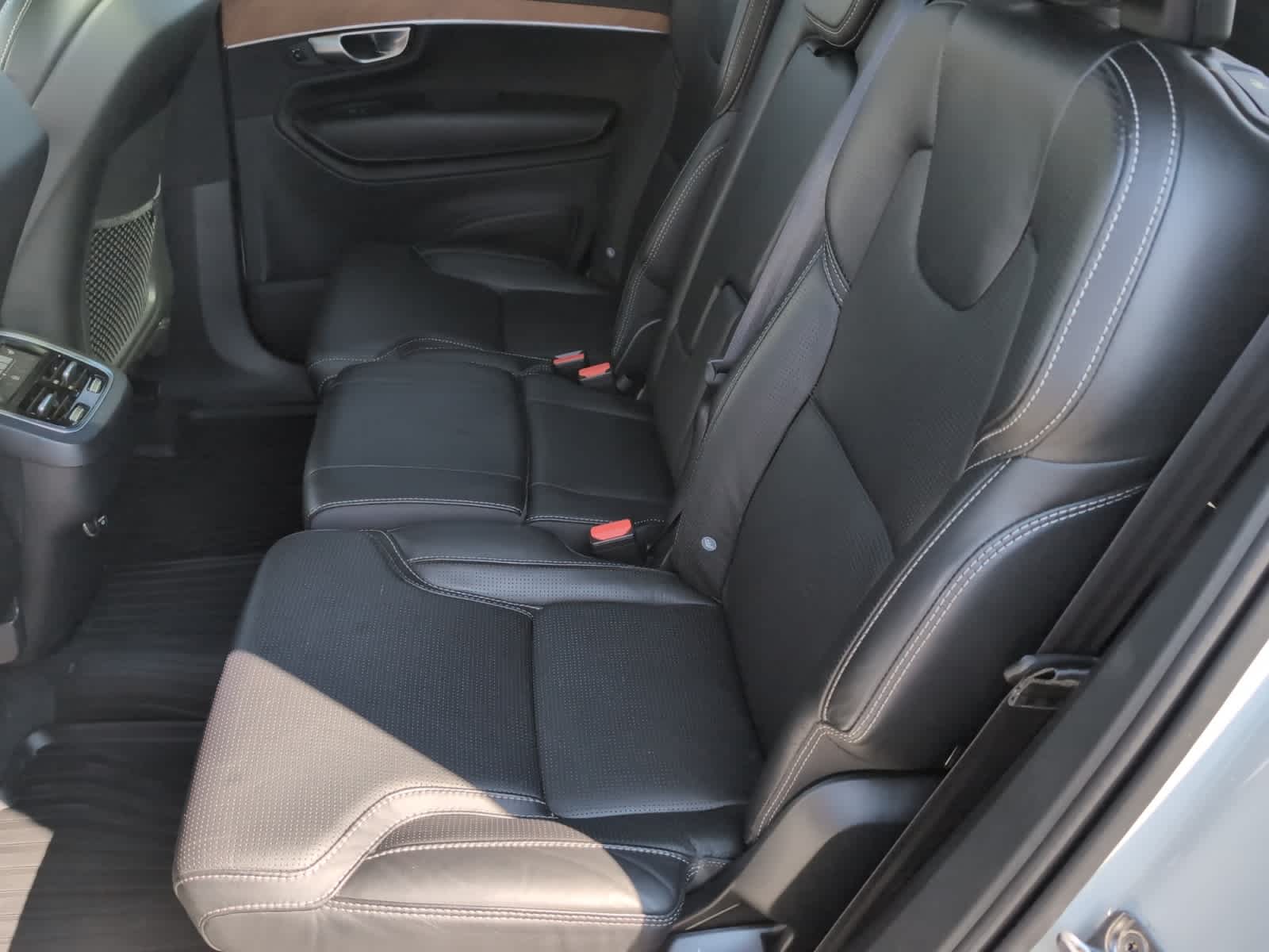 used 2019 Volvo XC90 car, priced at $29,998