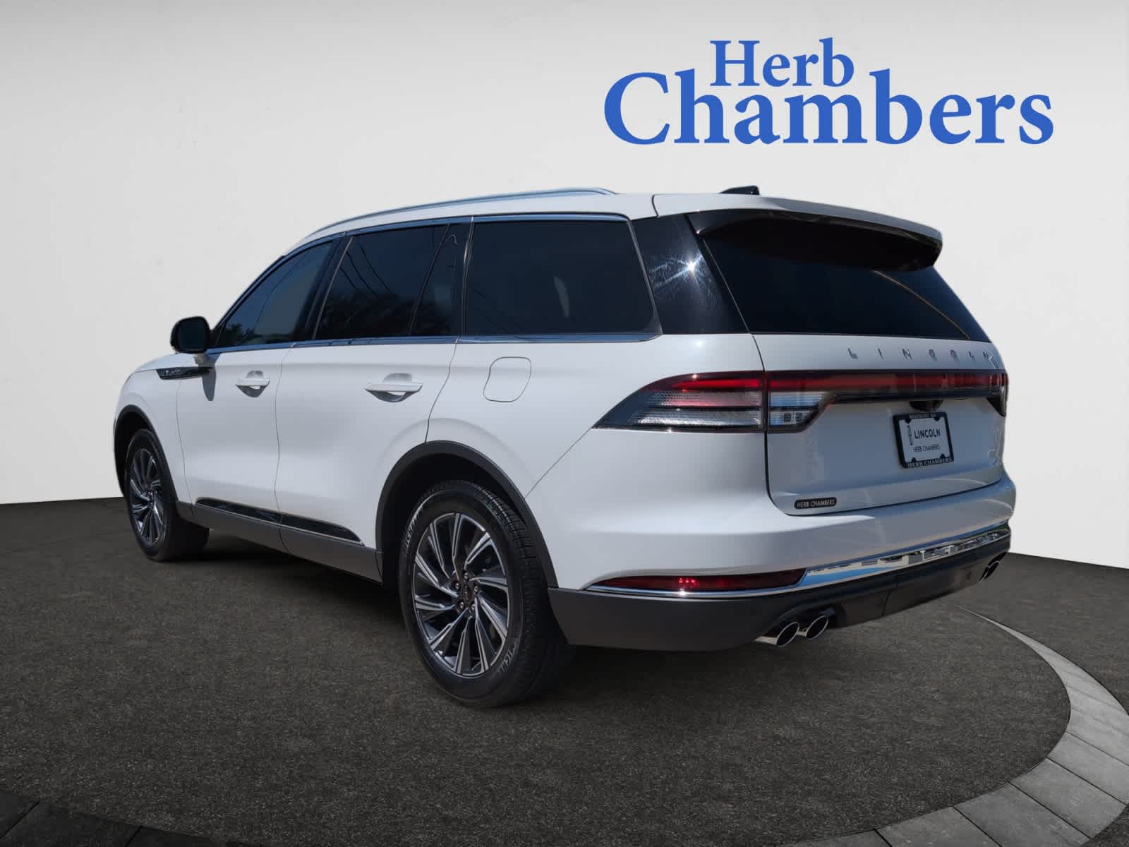 used 2025 Lincoln Aviator car, priced at $63,998