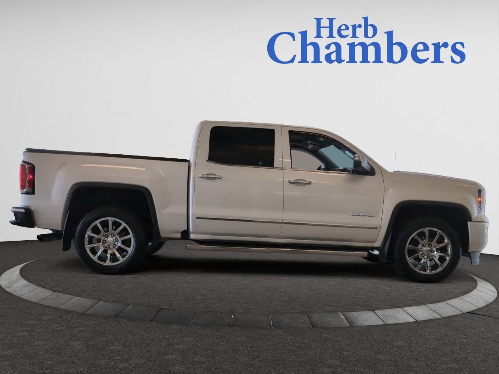 used 2018 GMC Sierra 1500 car, priced at $30,798