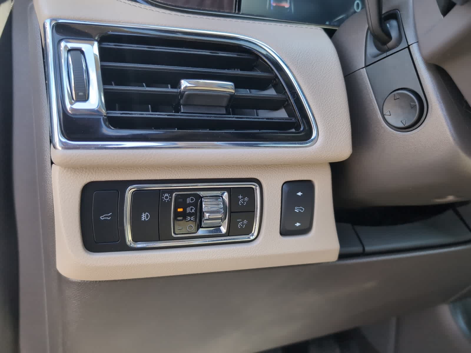 used 2023 Lincoln Navigator car, priced at $65,898
