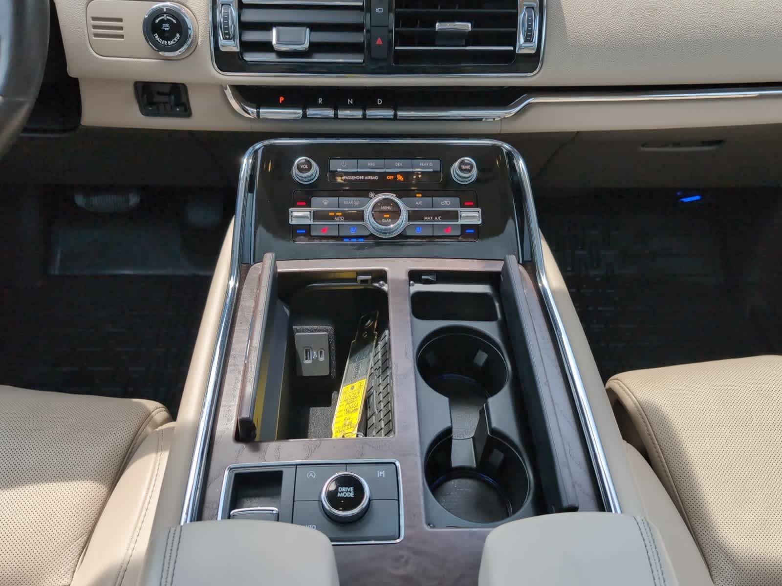 used 2022 Lincoln Navigator car, priced at $59,998