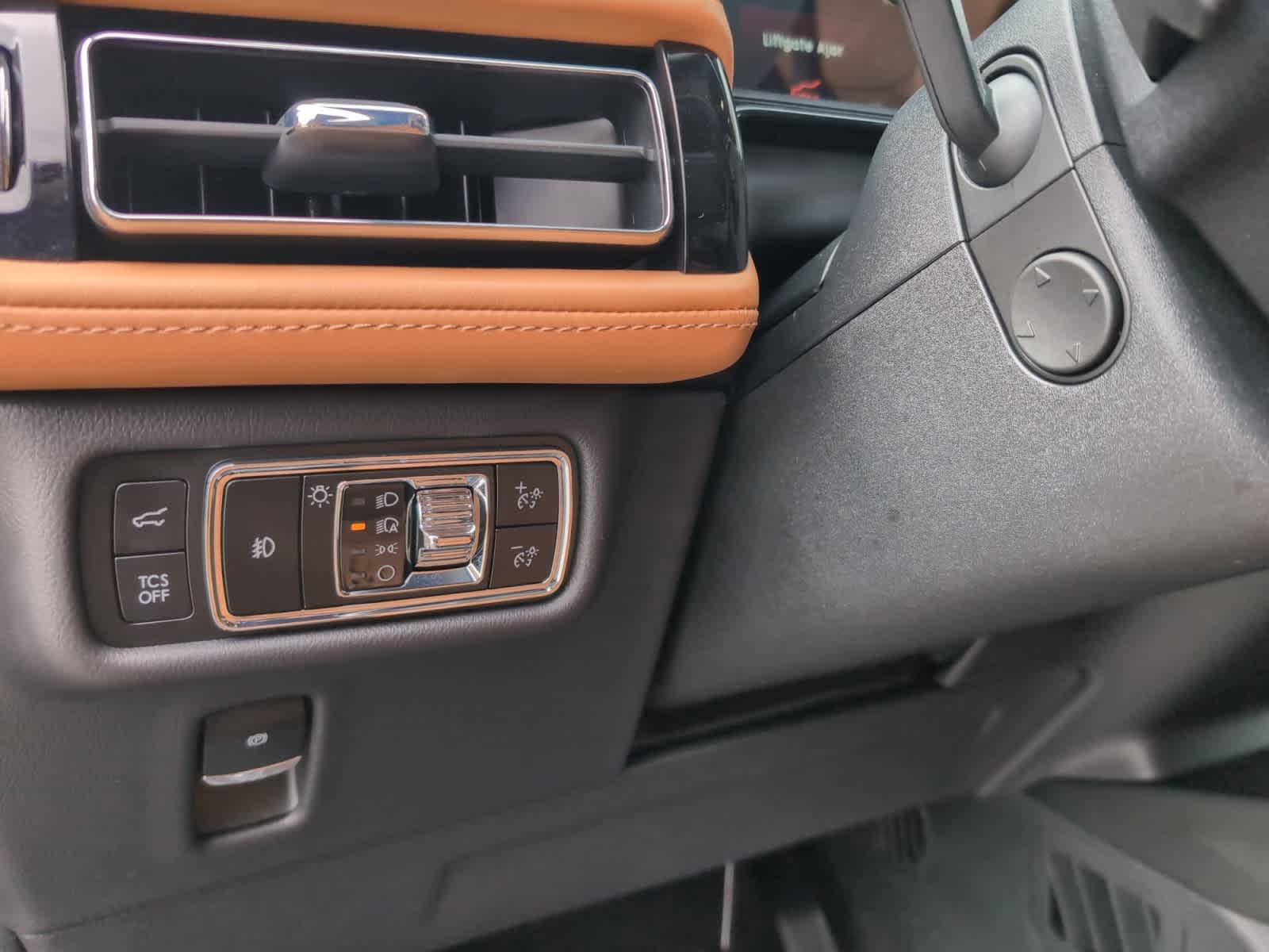 used 2023 Lincoln Nautilus car, priced at $49,998