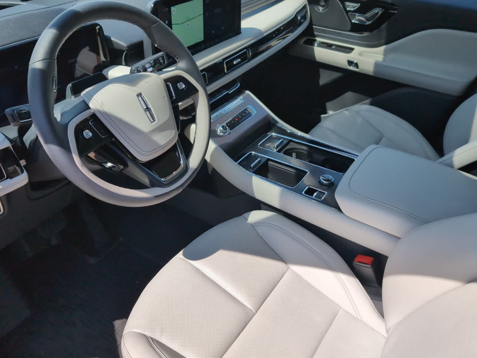 used 2025 Lincoln Aviator car, priced at $63,998