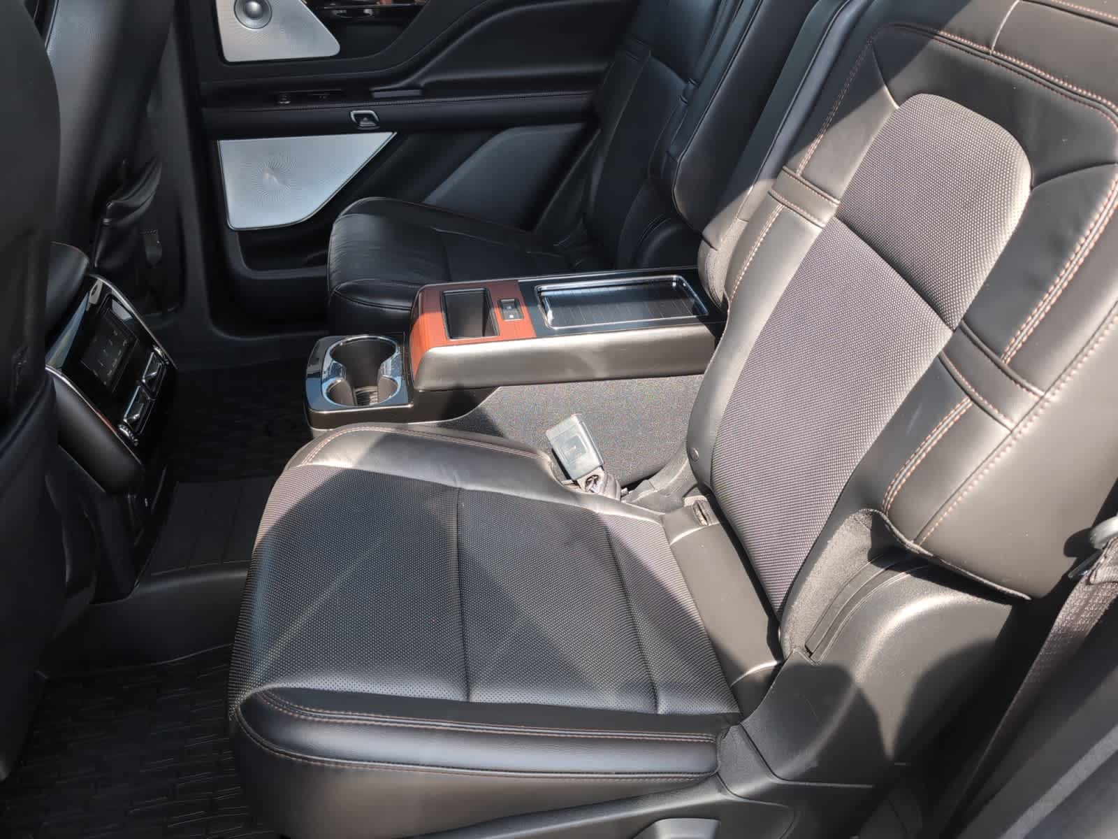 used 2022 Lincoln Aviator car, priced at $35,998