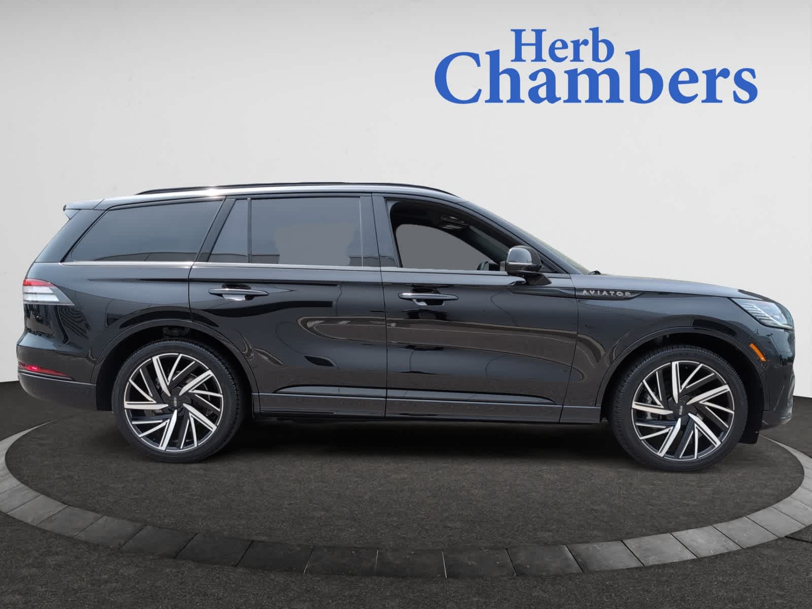 used 2025 Lincoln Aviator car, priced at $90,998