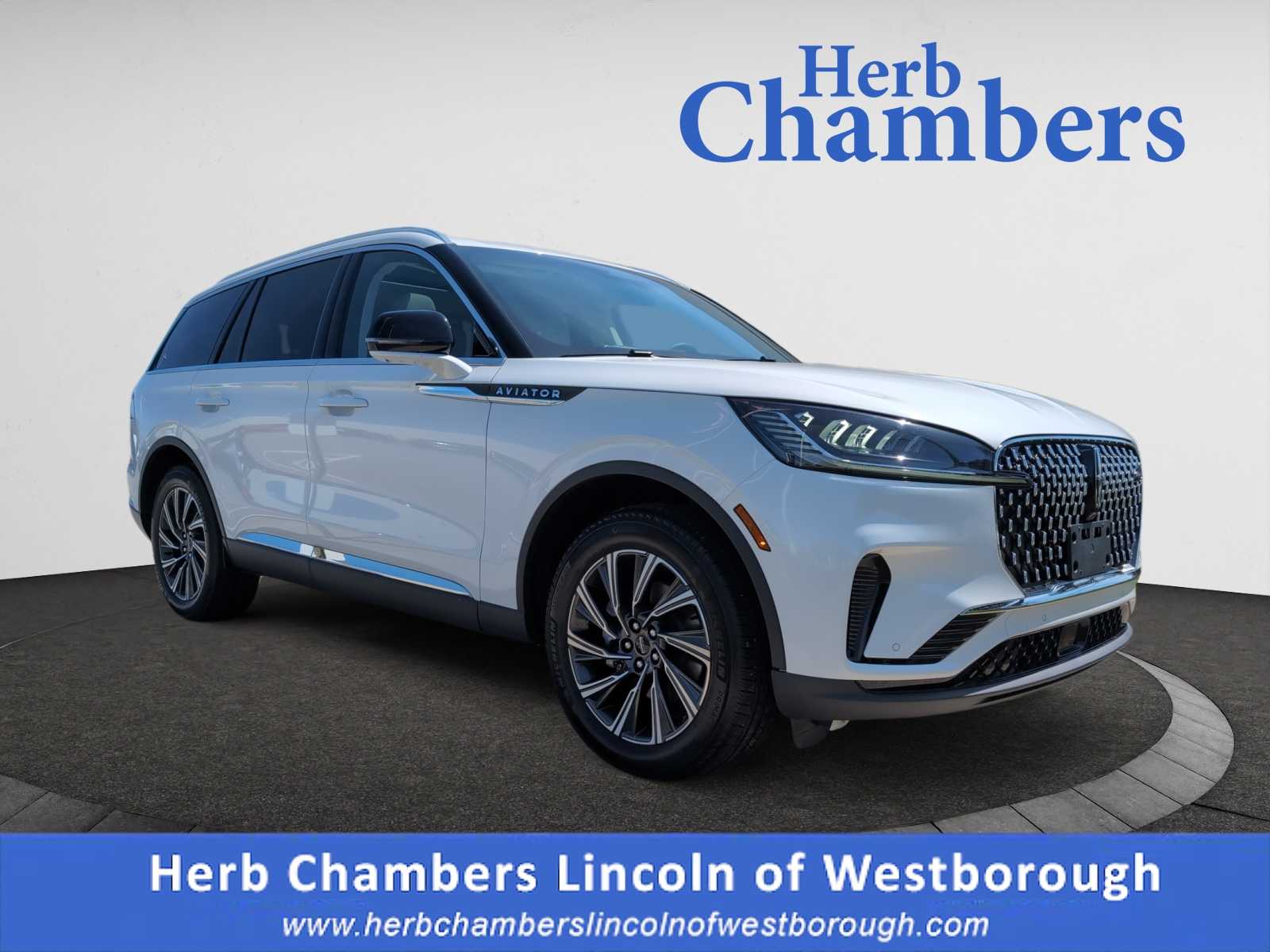 used 2025 Lincoln Aviator car, priced at $63,998