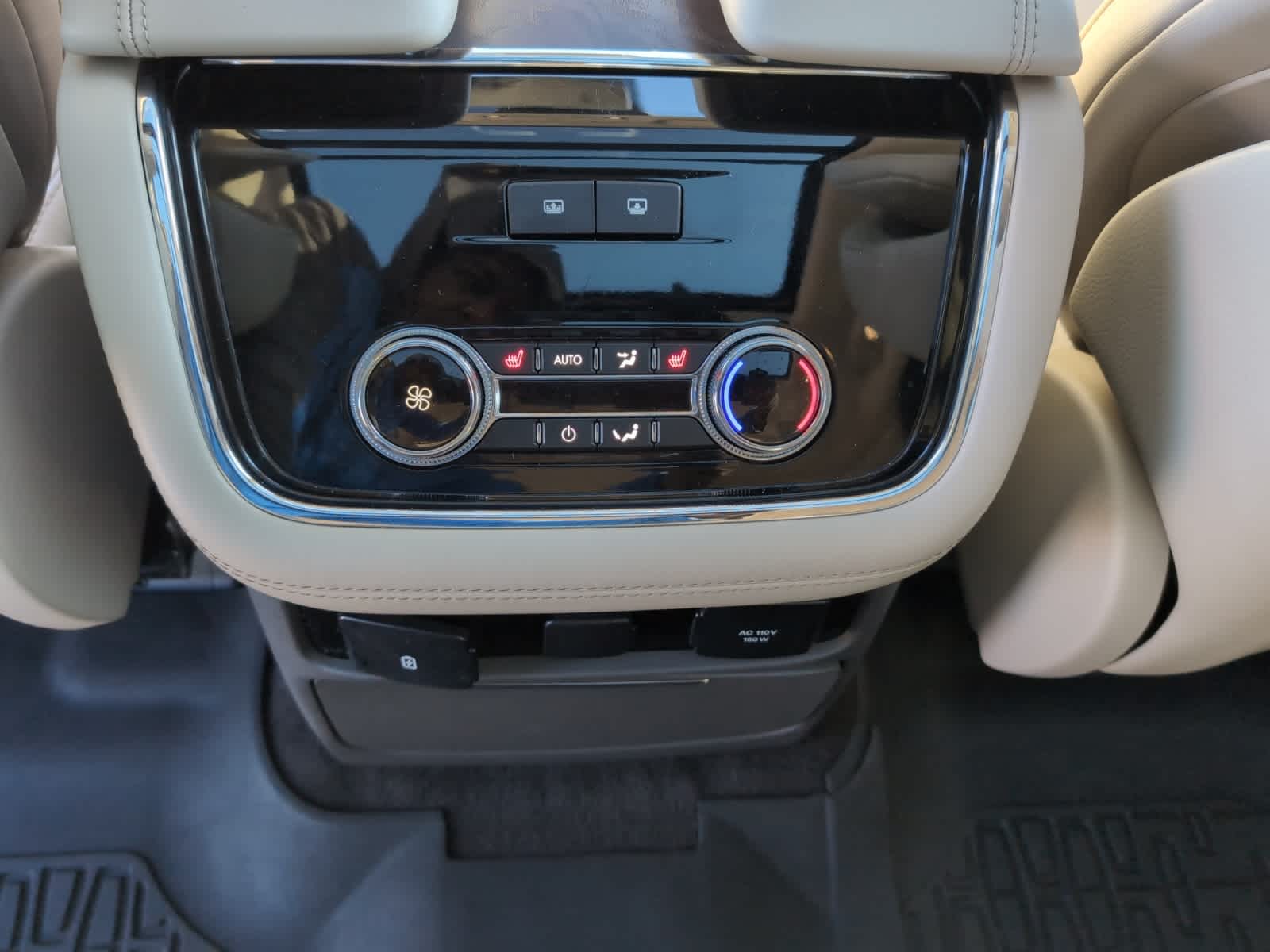 used 2019 Lincoln Navigator car, priced at $39,998