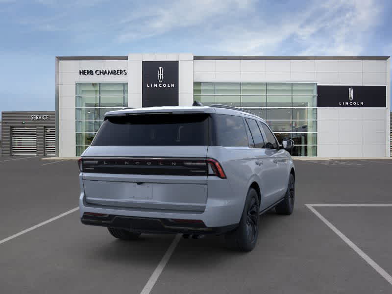 new 2025 Lincoln Navigator car, priced at $106,555