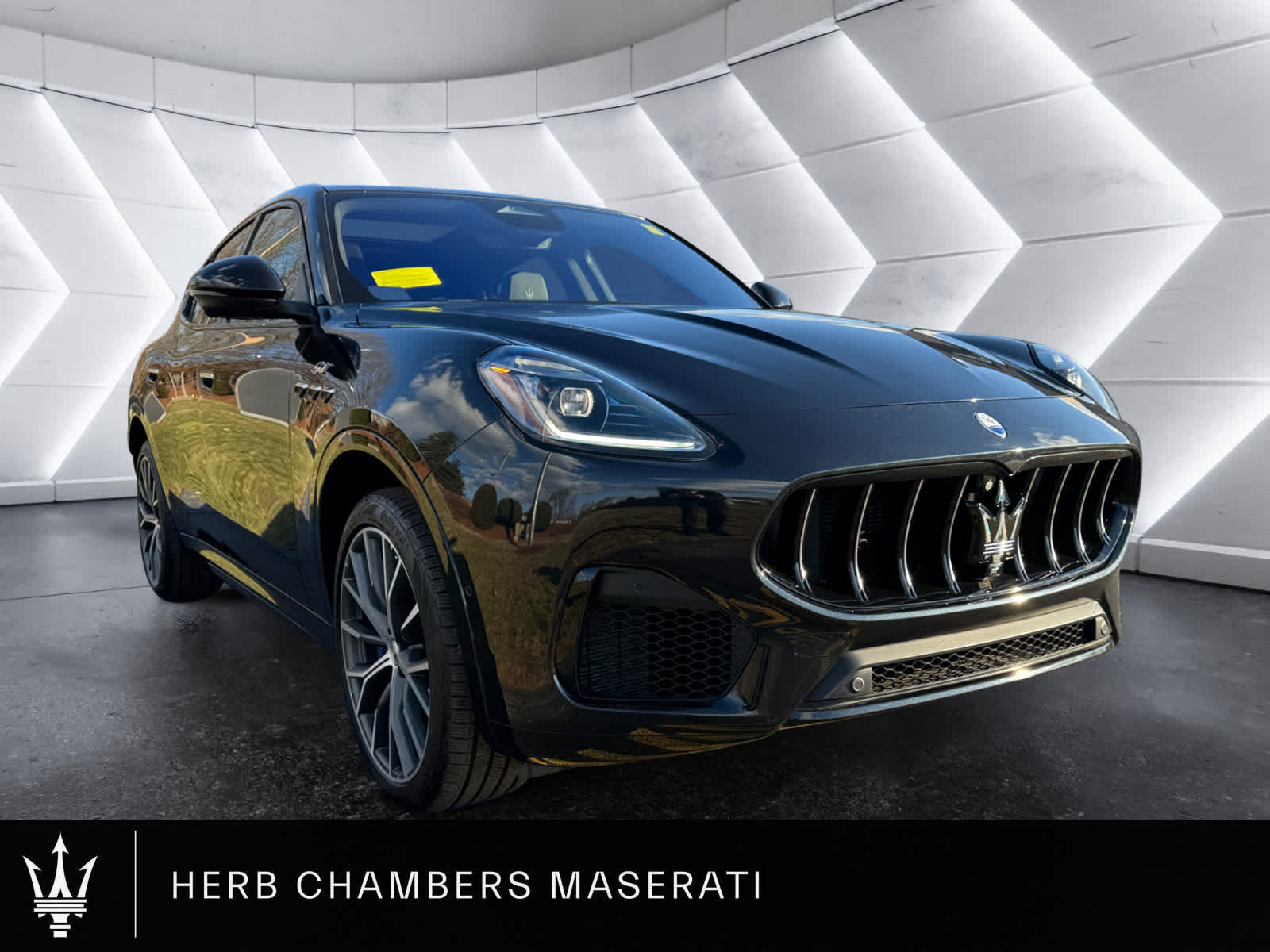 new 2023 Maserati Grecale car, priced at $81,792