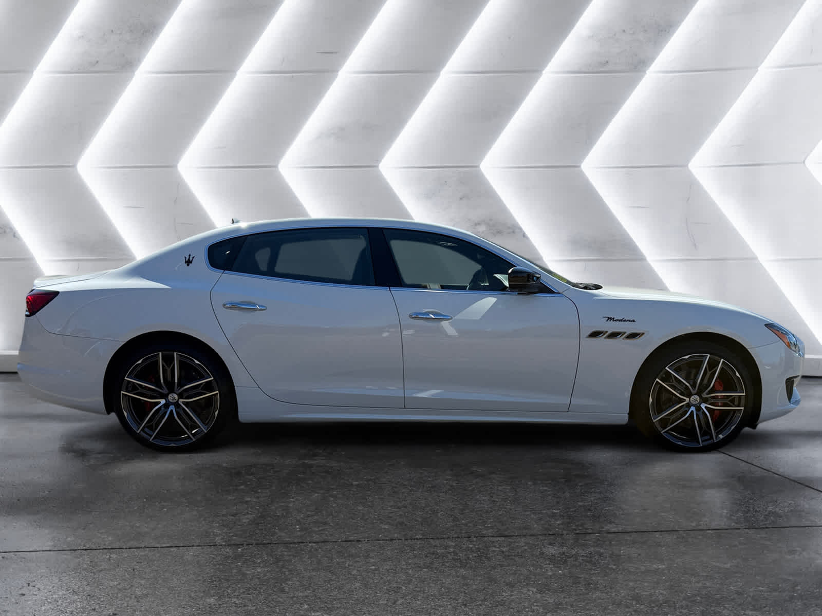 new 2024 Maserati Quattroporte car, priced at $139,998