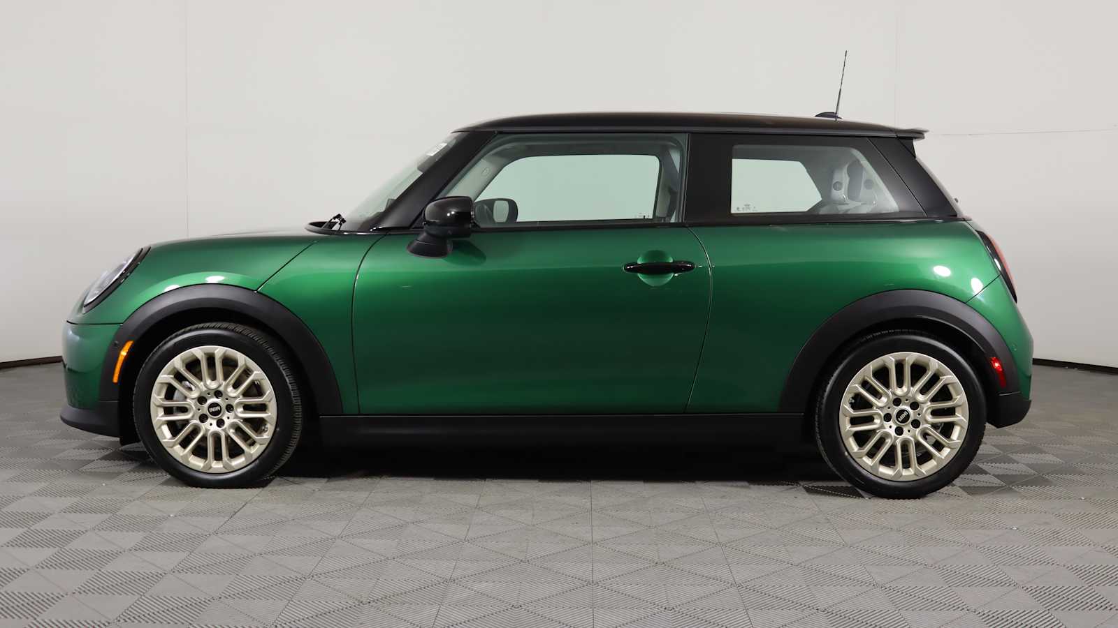 used 2025 MINI Hardtop 2 Door car, priced at $31,798