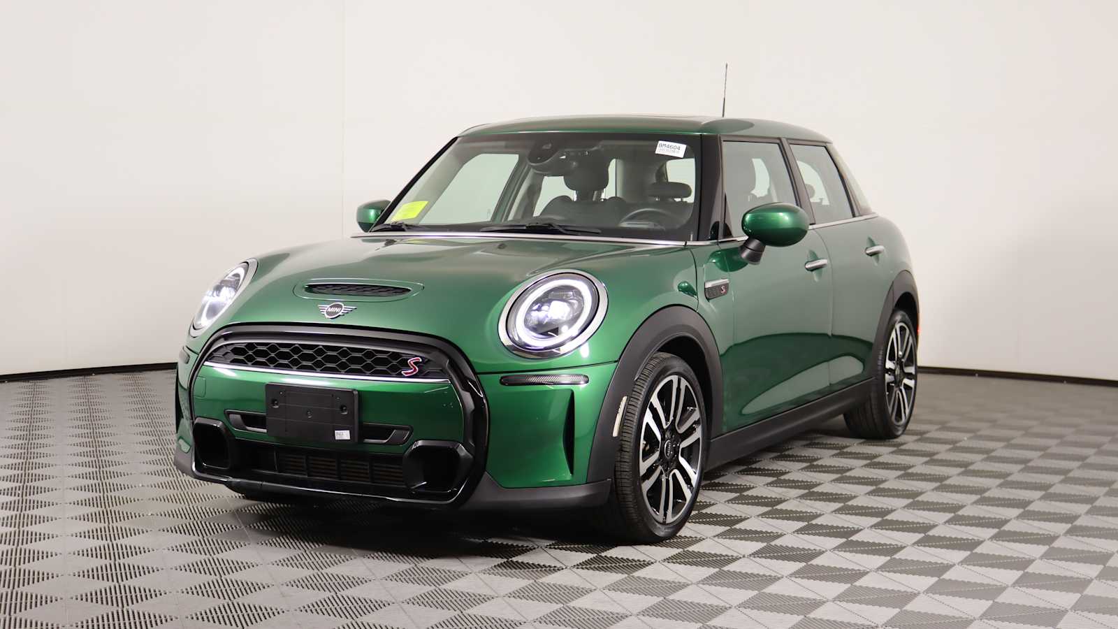 used 2022 MINI Hardtop 4 Door car, priced at $24,689