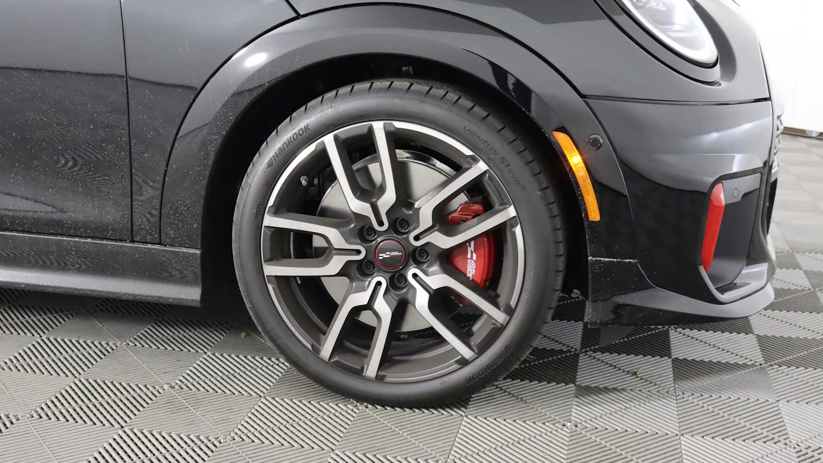 new 2025 MINI Hardtop 2 Door car, priced at $43,055