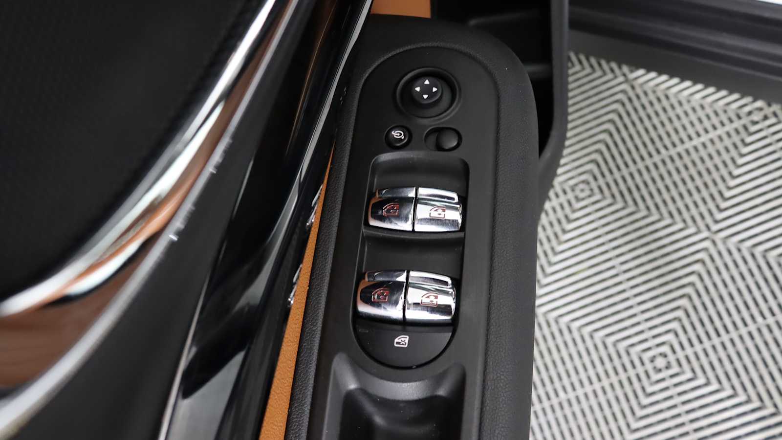used 2023 MINI Clubman car, priced at $31,898