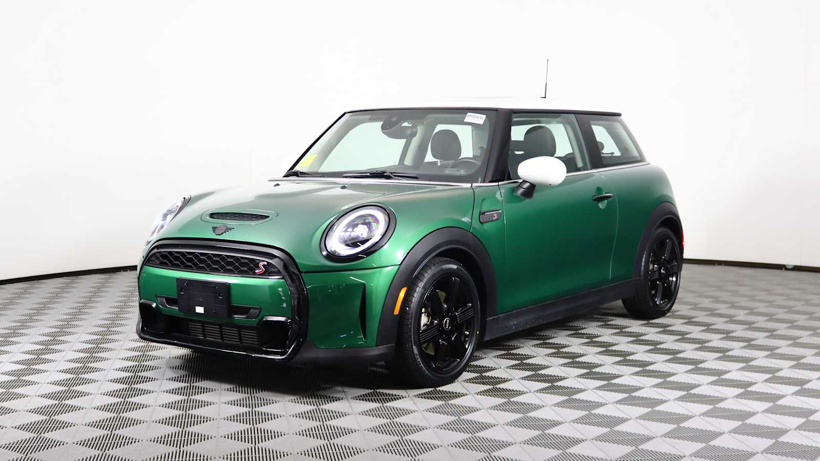 used 2023 MINI Hardtop 2 Door car, priced at $25,798