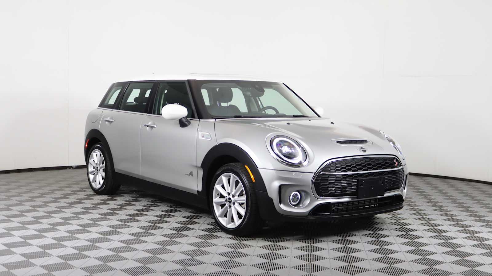 used 2024 MINI Clubman car, priced at $33,998