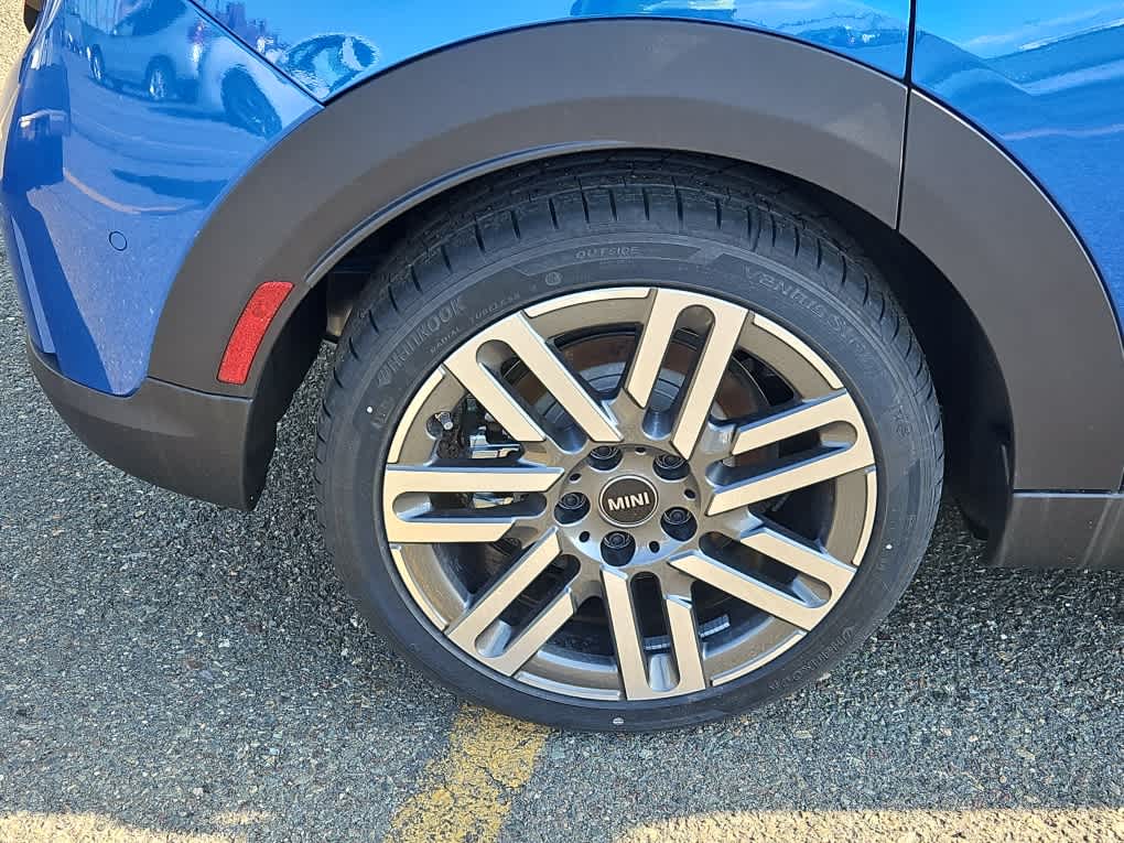 new 2025 MINI Hardtop 4 Door car, priced at $38,045