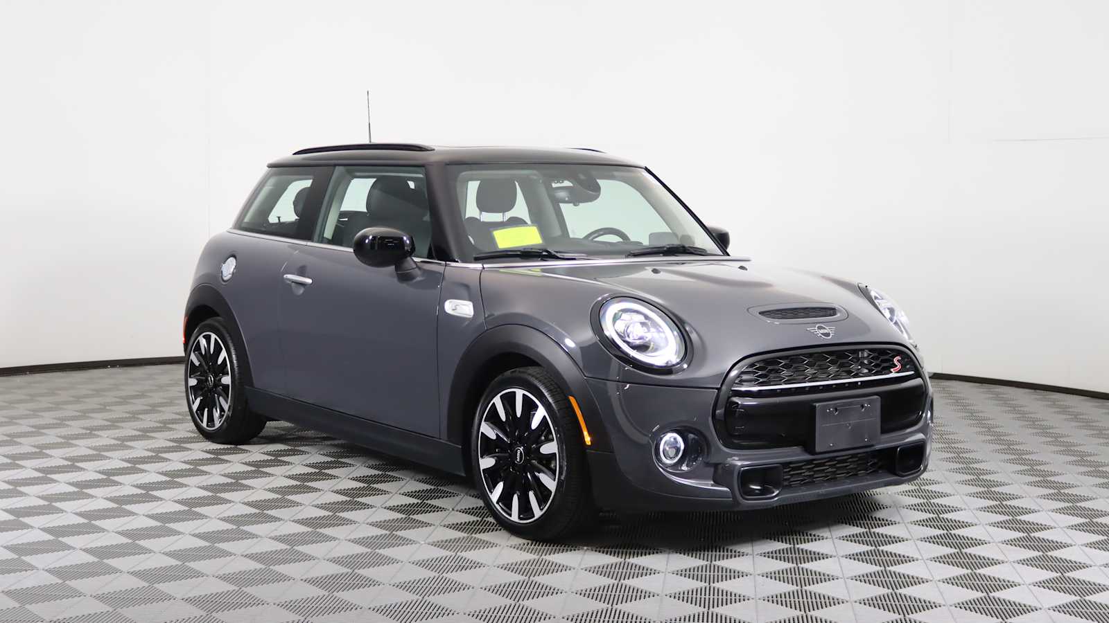 used 2021 MINI Hardtop 2 Door car, priced at $24,698