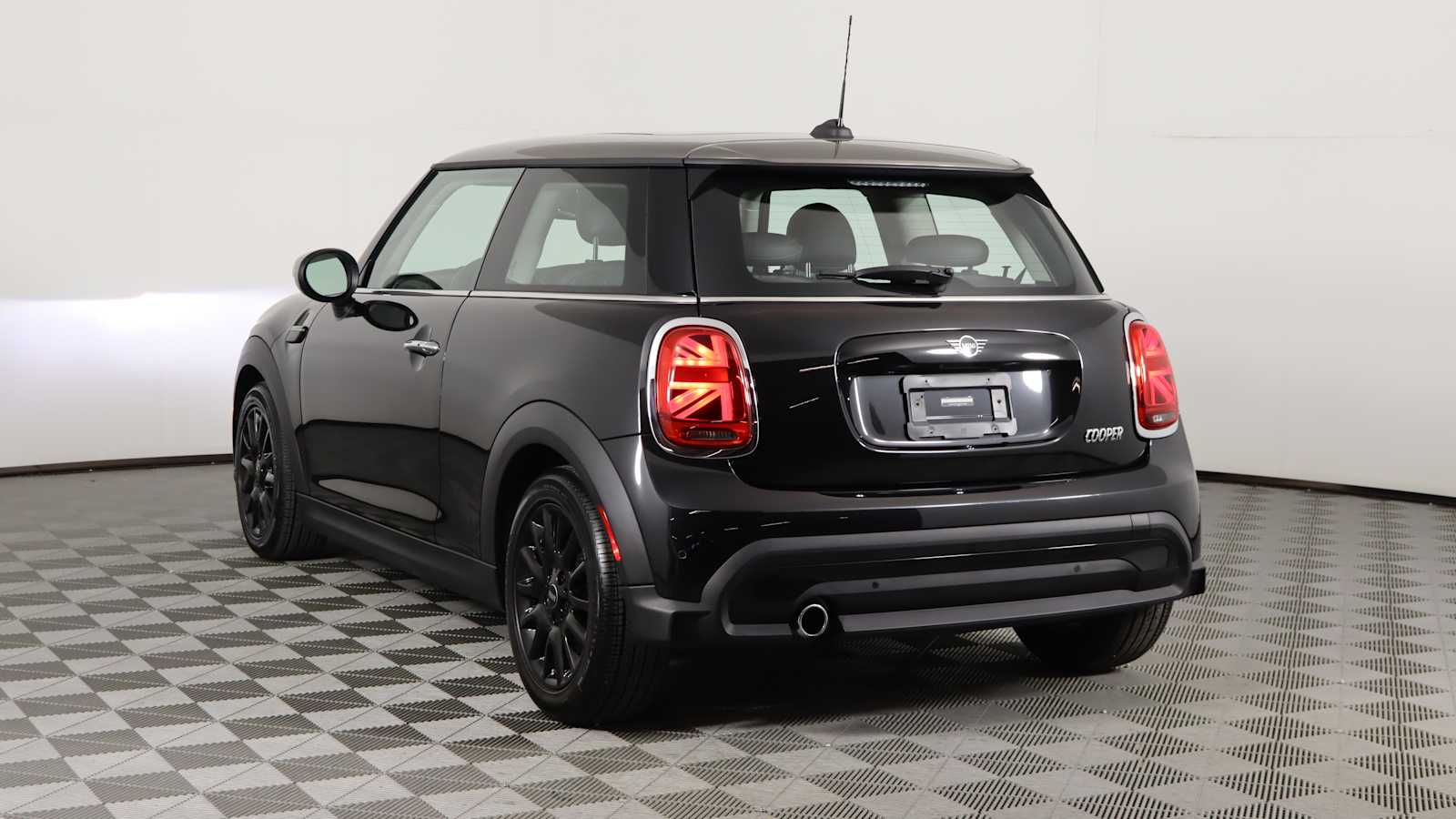 used 2023 MINI Hardtop 2 Door car, priced at $23,798