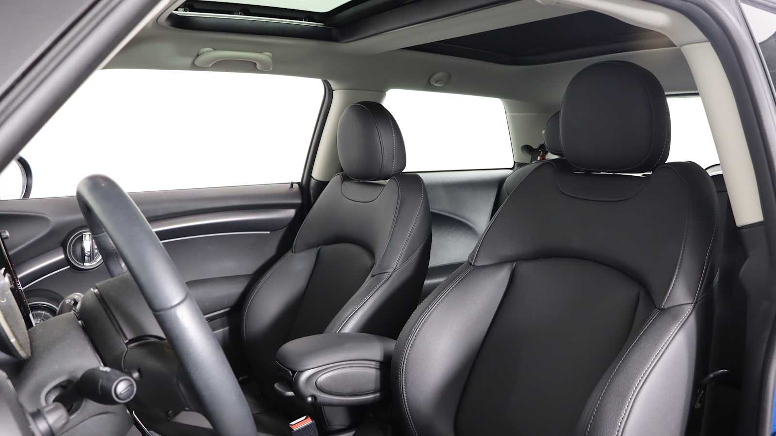 used 2024 MINI Electric Hardtop 2 Door car, priced at $23,698