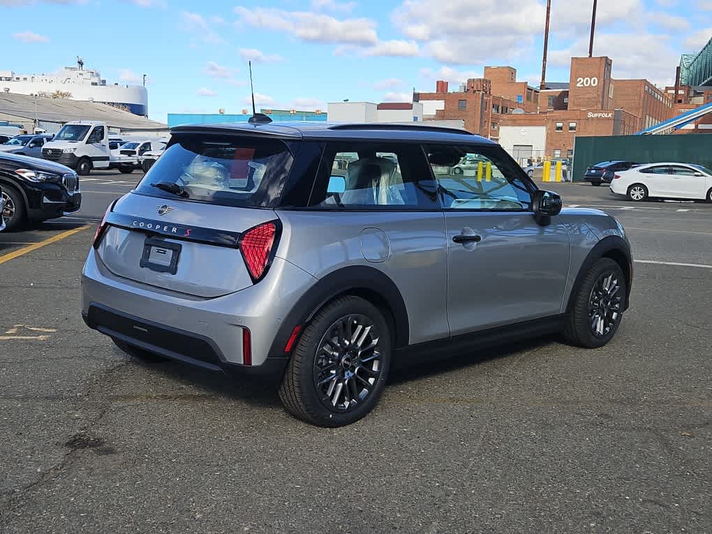 new 2025 MINI Hardtop 2 Door car, priced at $38,630